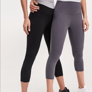 Black lululemon align crop - 4